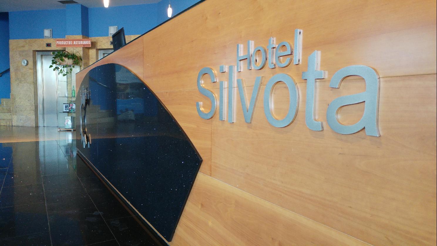 Hotel Silvota Lugo de Llanera Eksteriør billede